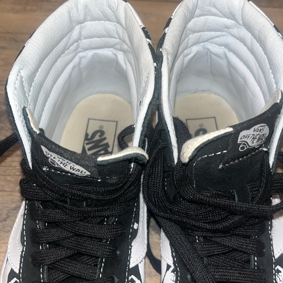Vans size 8.5 - Picture 6 of 6